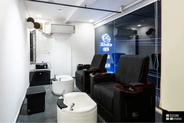 studio 05 Salon interiors by g cube studios