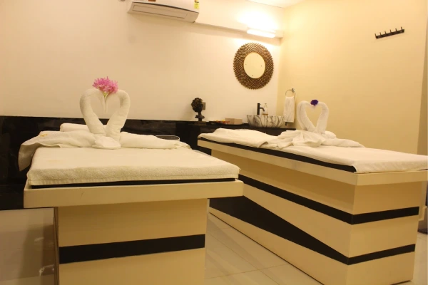 Therapy Tree Salon interiors by g cube studios